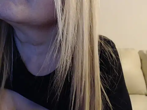 Snapshot of Tathiana chatting on February 25, 2026, 11:25 pm Tathiana online show from February 25, 2026, 11:25 pm