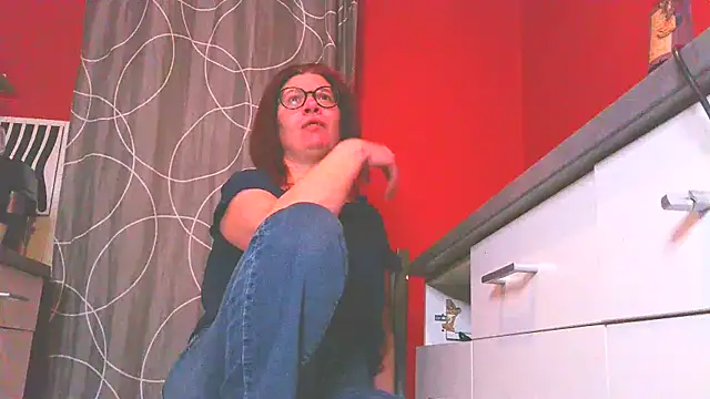 jennylovence online show from February 9, 2025, 3:34 pm