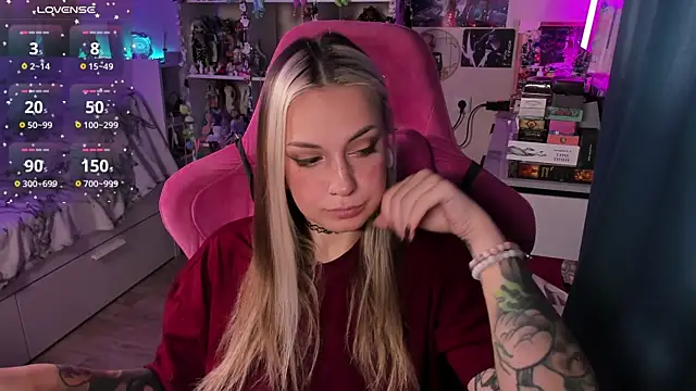 ChloeKohaku online show from November 23, 2025, 6:35 am