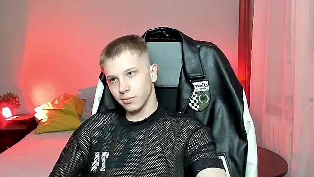 arlekincrop online show from March 22, 2025, 4:47 pm