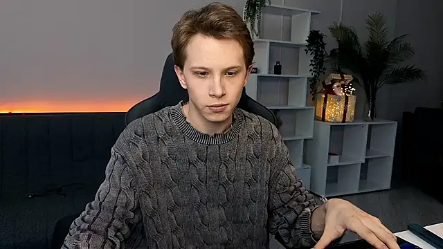 arlekincrop online show from January 14, 2026, 6:24 pm