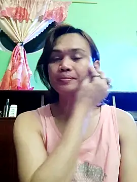 QueenSoreal online show from October 28, 2025, 4:20 pm