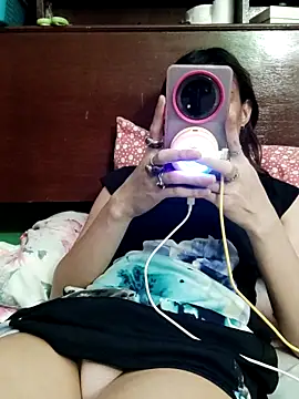 QueenSoreal online show from March 12, 2026, 2:56 pm