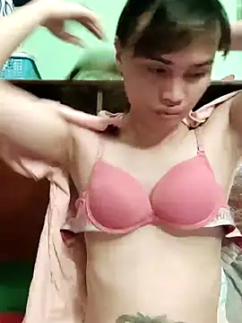 QueenSoreal online show from April 1, 2026, 5:21 pm