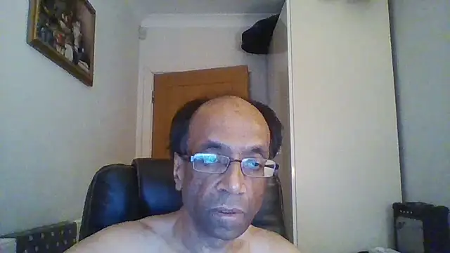 Snapshot of rauncher1 chatting on September 17, 2025, 8:05 am rauncher1 online show from September 17, 2025, 8:05 am