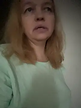 Snapshot of Susanel chatting on December 23, 2024, 11:36 am Susanel online show from December 23, 2024, 11:36 am