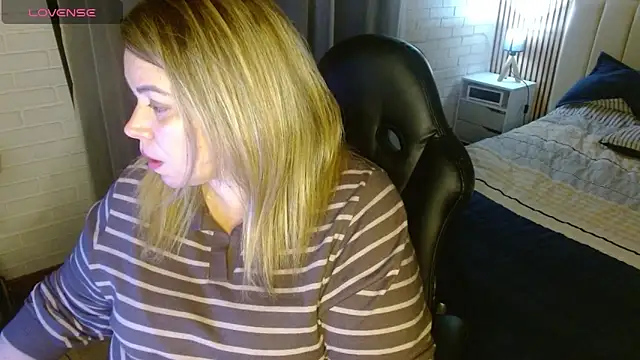 bella savati online show from March 5, 2026, 1:56 am