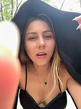 Brittanyrosexx online show from March 14, 2025, 7:12 pm