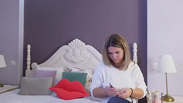 FeliciaKrige online show from February 24, 2025, 9:09 pm