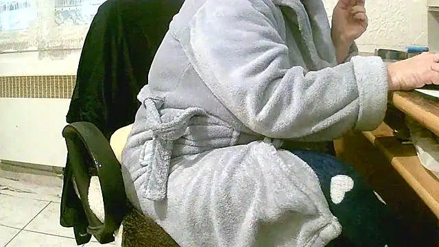 Snapshot of douceur63 chatting on January 6, 2026, 11:25 am douceur63 online show from January 6, 2026, 11:25 am