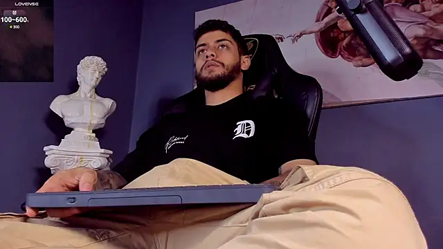 alessandro duty online show from February 12, 2025, 1:41 am