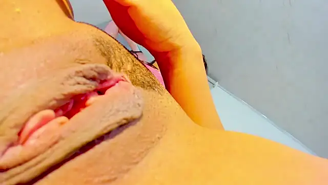 Snapshot of SQUIRTINGQUEEN11 chatting on December 13, 2024, 1:37 am SQUIRTINGQUEEN11 online show from December 13, 2024, 1:37 am