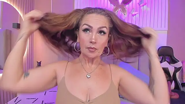 Snapshot of chantall1375 chatting on June 10, 2026, 3:39 am chantall1375 online show from June 10, 2026, 3:39 am