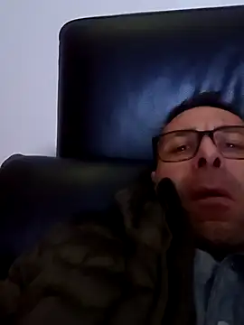 Lucianoconti online show from April 18, 2026, 3:43 am