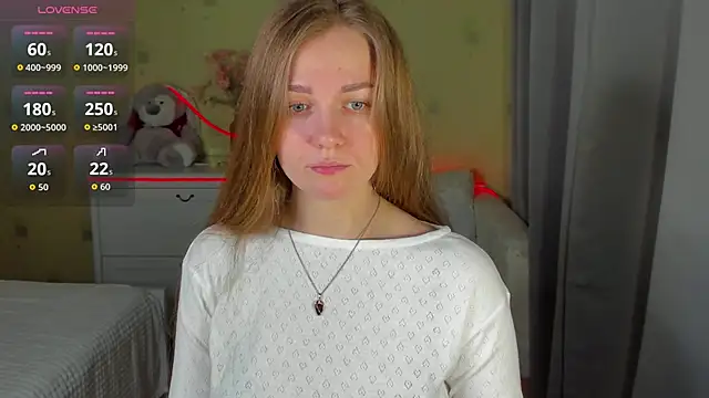 SweetMilkis online show from March 18, 2026, 9:56 am