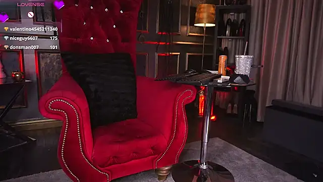 Snapshot of MissEmaDivine chatting on February 12, 2025, 8:06 am MissEmaDivine online show from February 12, 2025, 8:06 am