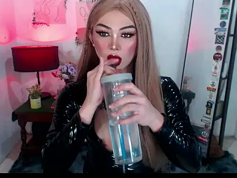 MagneticBeauty online show from December 1, 2025, 8:03 pm