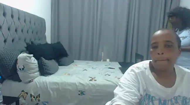 Samantha69x online show from March 21, 2025, 11:45 pm