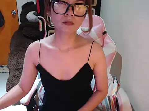 Snapshot of Sweety_Aria chatting on June 5, 2026, 6:52 am Sweety Aria online show from June 5, 2026, 6:52 am