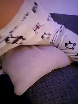 Cutegirlforyou online show from March 28, 2026, 4:06 pm