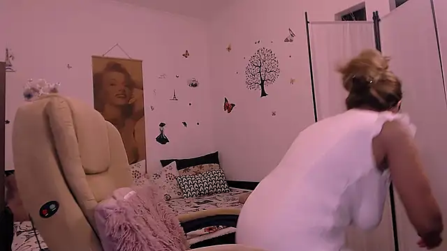 elacoquette online show from March 3, 2025, 12:27 pm