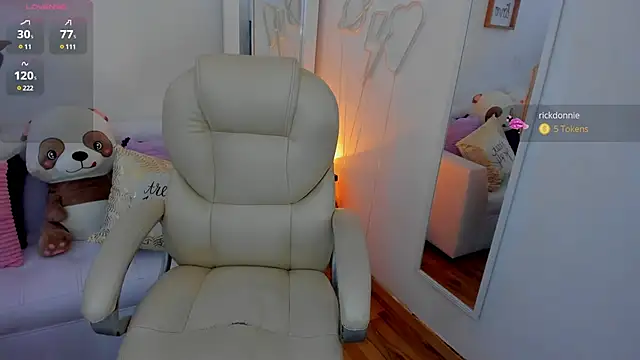 zobe love online show from January 22, 2025, 4:44 pm