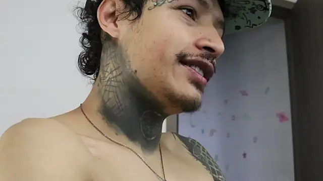 trieone online show from November 2, 2025, 10:45 pm