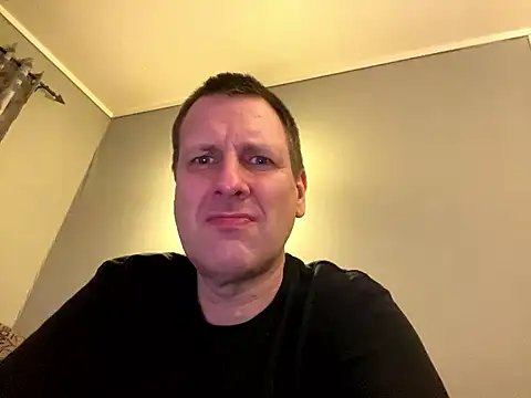 HuddledRemote online show from March 8, 2025, 9:51 pm