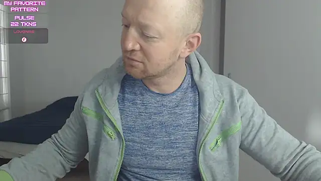 kevintyler69 online show from April 11, 2026, 2:43 pm