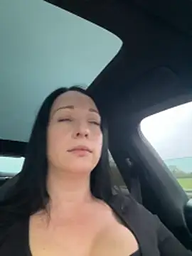 Viola Beck online show from December 3, 2025, 7:16 am