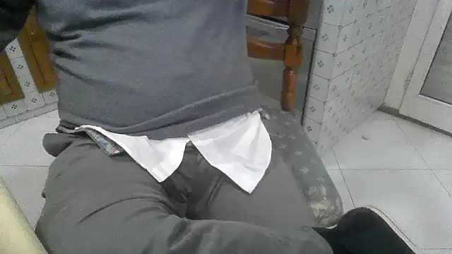 polloiw online show from October 27, 2025, 5:44 am