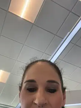 lolabunny9 online show from January 31, 2025, 5:53 pm