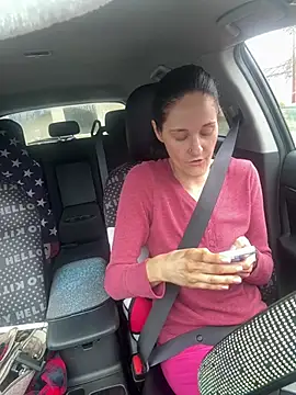 lolabunny9 online show from March 17, 2025, 12:46 pm