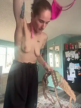 lolabunny9 online show from December 3, 2025, 6:06 pm