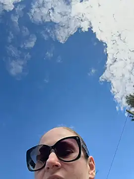 lolabunny9 online show from February 8, 2026, 7:06 pm