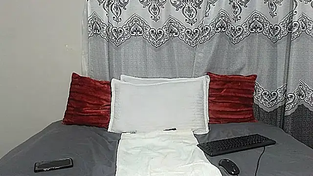 NikkyJigglesX online show from October 4, 2025, 2:48 pm