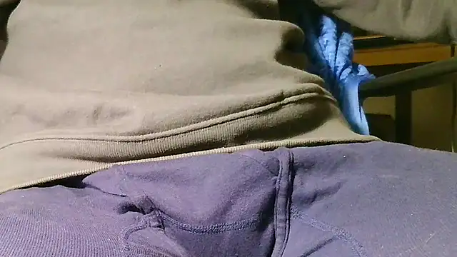 Snapshot of kalinixta chatting on April 5, 2026, 2:03 pm kalinixta online show from April 5, 2026, 2:03 pm