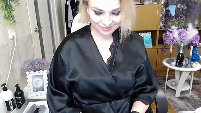 Mika Passion online show from December 22, 2025, 8:55 am