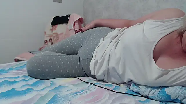 Snapshot of Miss_Night21 chatting on January 12, 2025, 7:42 pm Miss Night21 online show from January 12, 2025, 7:42 pm