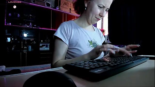 pa1e pr1ncess online show from March 10, 2025, 11:53 am