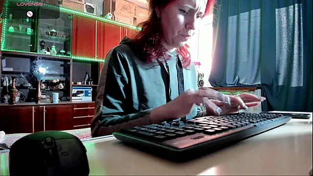 pa1e pr1ncess online show from March 15, 2025, 2:12 pm