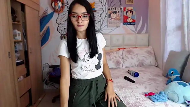 LinzyBaner online show from May 5, 2026, 10:07 pm