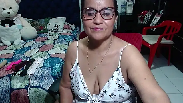 pervert mommy  online show from March 18, 2025, 12:47 pm