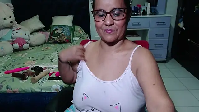 pervert mommy  online show from December 2, 2025, 10:49 pm