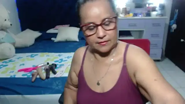 pervert mommy  online show from April 10, 2026, 10:31 am