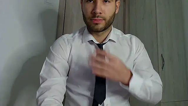 Snapshot of Justynn1 chatting on January 28, 2025, 4:08 am Justynn1 online show from January 28, 2025, 4:08 am