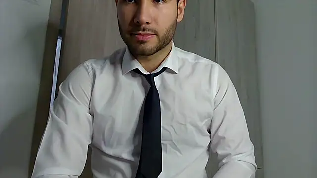 Snapshot of Justynn1 chatting on February 11, 2025, 6:08 am Justynn1 online show from February 11, 2025, 6:08 am