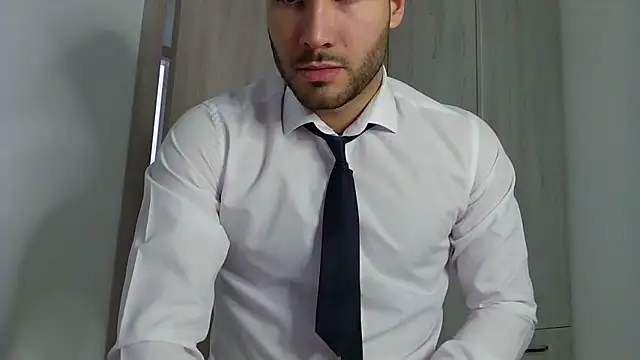 Snapshot of Justynn1 chatting on February 21, 2025, 6:51 am Justynn1 online show from February 21, 2025, 6:51 am