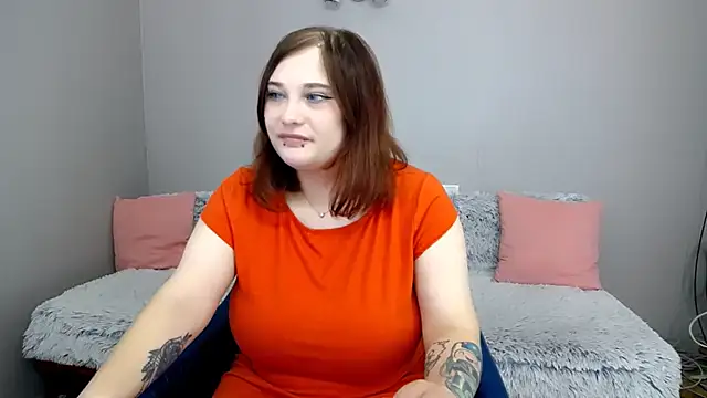 Estheri online show from October 7, 2025, 6:32 am