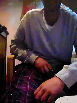 tedddy123 online show from September 12, 2025, 9:04 pm